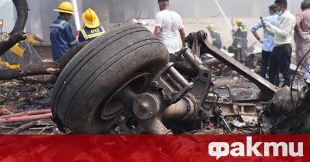 Повече от 200 души са загинали при самолетна катастрофа в