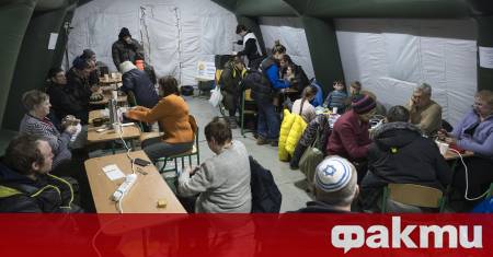 Полша ще достави стотици генератори на Украйна съобщава Ройтерс като