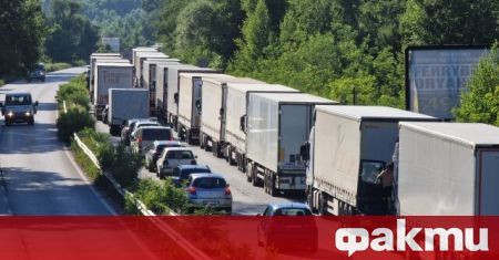 Километрично задръстване на международния път Е 79 между Мездра и Враца