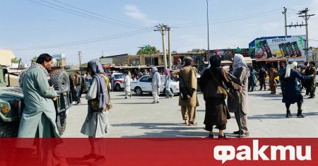 Талибаните са блокирали достъпа до летището в Кабул което се