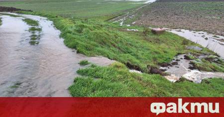 Продължителните и обилни валежи от дъжд които достигнаха до близо