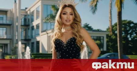 Роксана купонясва с американския президент Доналд Тръмп и магната Илън