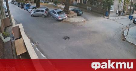 Млад шофьор предизвика зрелищна верижна катастрофа в Асеновград след като