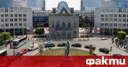 Европейски парламент започва проверка срещу белгийския евродепутат Йохан ван Овертфелт