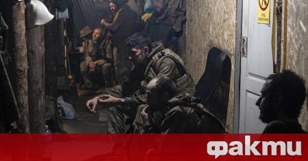 Италианският доброволец Лука Чека сражаващ се заедно с Въоръжените сили