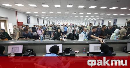 Израел отново отвори граничния пункт Алънби между окупирания Западен бряг