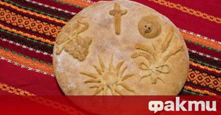 Необходими продукти брашно 500 г вода 300 мл мая 1