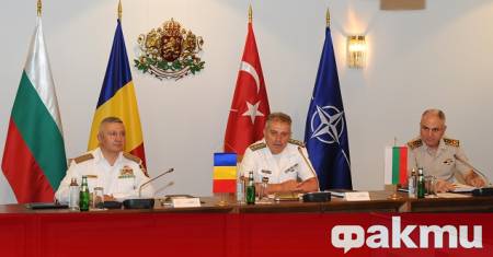 По покана на началника на отбраната адмирал Емил Ефтимов на