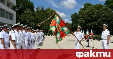Новият командир на Военноморската база във Варна е капитан първи