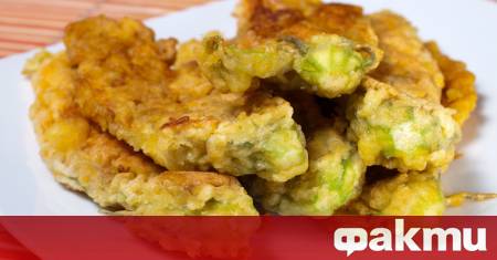 Необходими продукти 3 тиквички средно големи За бланширане 2 литра вода за