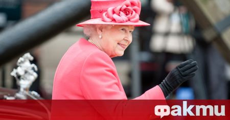 Кралица Елизабет II е поканила внука си принц Хари на