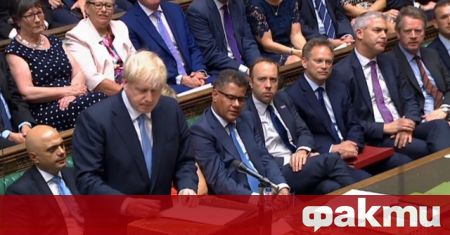 Британският премиер Борис Джонсън бе призован да използва днешния парламентарен