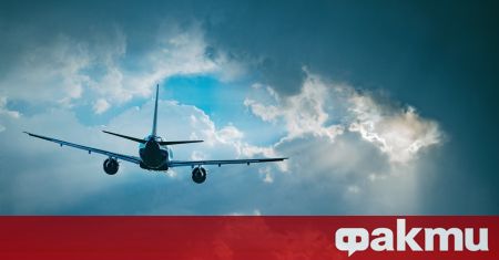 Беларуски пътнически самолет, изпълняващ полет от Минск за Барселона, се
