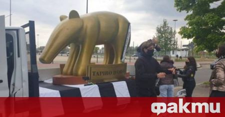 Президентът на Ювентус Андреа Аниели получи гигантски Златен тапир заради