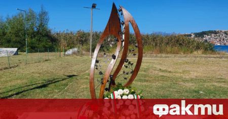 Паметникът на брега на Охридското езеро който беше открит в