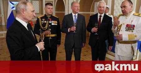 Управляващите в Русия обсъждат възможността за въвеждане на военно положение