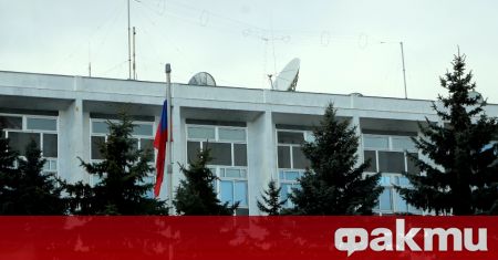 Десетте руски дипломати обявени от българските власти за персона нон
