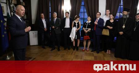 Да си независим не означава да се обградиш със стени