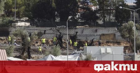 Гърция издига бетонни стени в няколко лагера за бежанци в