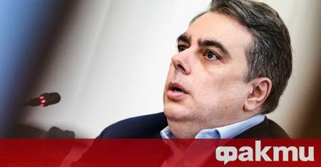 Лидерът на Продължаваме промяната Асен Василев отправи серия от критики
