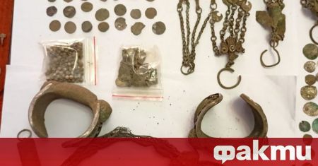 На голямо количество старинни предмети се натъкнаха служители на СБОП-Бургас