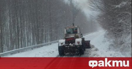 За да се осигури безопасно пътуване на шофьорите 1320 снегопочистващи