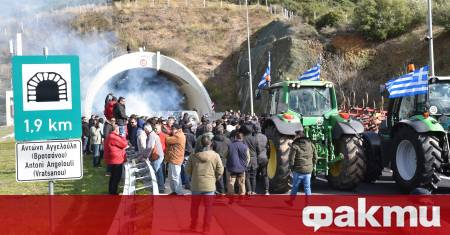 Националният комитет на земеделските блокади обсъжда днес възможността фермери да