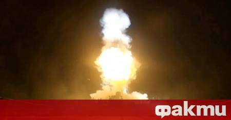 САЩ нанесоха мащабни въздушни и морски удари срещу десетки военни
