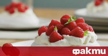 Необходими продукти 1 кг сметана за разбиване 1 литър газирана