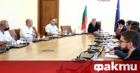 Земеделски производители обсъдиха със служебния премиер Стефан Янев ключови проблеми