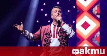 Певецът Илия Луков представи новата си песен Майчице земя България