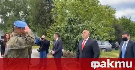 Премиерът Бойко Борисов посети учебен полигон Црънча Министър председателят бе посрещнат