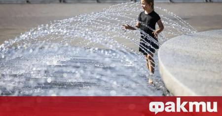 През нощта облачността ще намалява в повечето райони до предимно