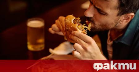 Мъж на 22 години е в болница в критично състояние