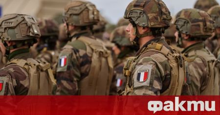 Франция започна изтеглянето на войските си от Мали с предаването