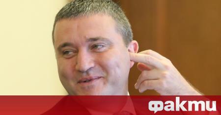 Министърът на финансите Владислав Горанов не вижда основания да му