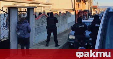 Полиция и жандармерия влязоха в ромската махала на град Карнобат