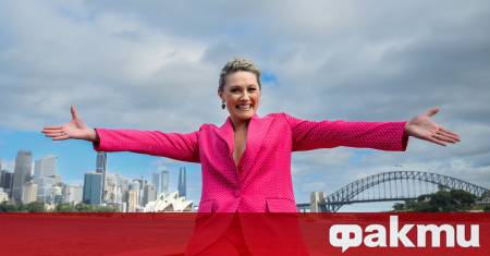 Канадската певица Селин Дион показа съдържанието на чантата си отбелязвайки