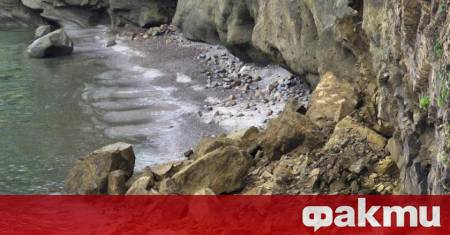 Свличане на скални маси край източната част на крайбрежната алея