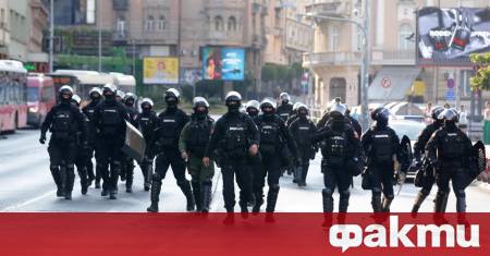 Полицията задържа двама души души на протести в събота вечерта