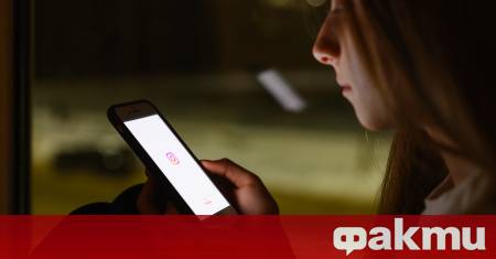 Франция планира да забрани използването на социални мрежи за лица