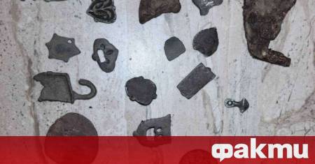 Металдетектор и десетки артефакти бяха открити при акция в Айтоско