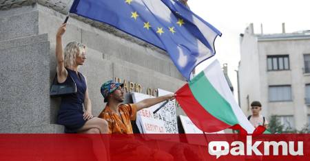 ФАКТИ публикува мнения с широк спектър от гледни точки за