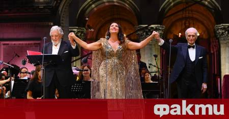 Море от усмихнати лица унес от красивата музика солисти на