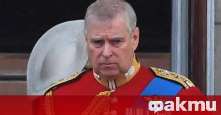 Андрю Маунтбатън Уиндзор бившият принц Андрю е пътувал с частен