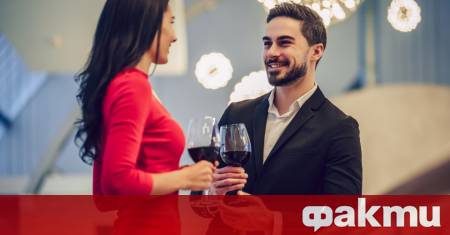 Персоналният стилист Дона Камерън посочи най отблъскващия цвят дрехи за първа