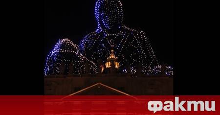 Последният път когато десетки хиляди хора се събраха на площад