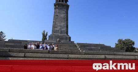 Монументът Паметник на съветската армия е държавна собственост съобщават в