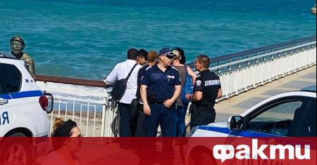 Общински инспектор е извадил от морето давещ се край Моста