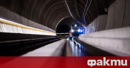 Пътнически влакове започнаха редовно движение през новия алпийски тунел съобщи